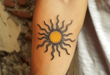 Simple:-6aqeaavndc= Sun Tattoo